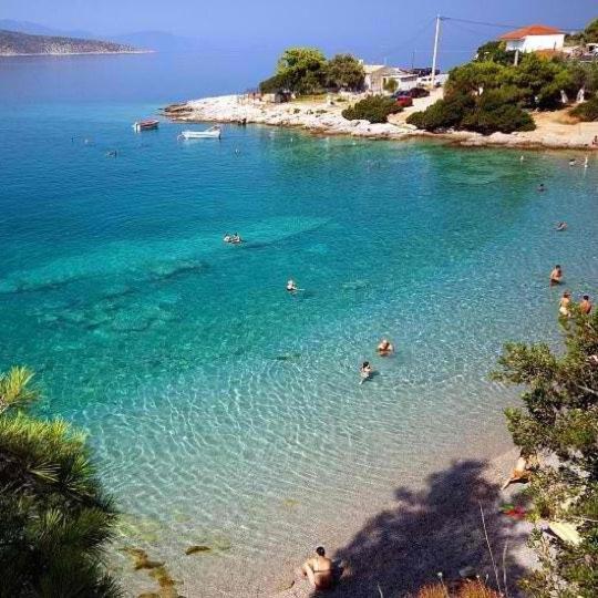 Guesthouse Aggelos Porto Germeno Bagian luar foto